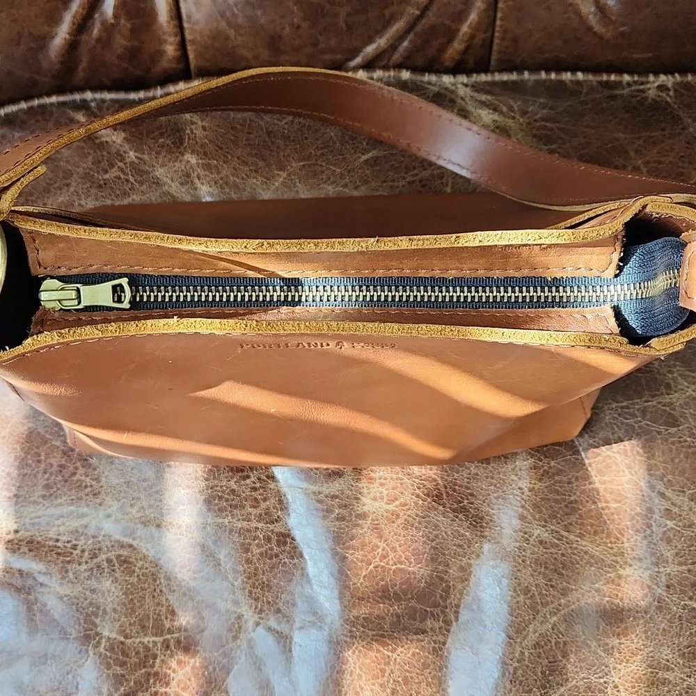 Portland Leather Goods purse - Picture 4 of 11